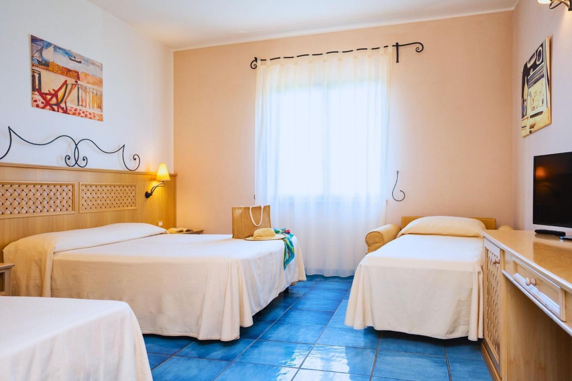 Hotel Ipomea Club Capo Vaticano Exterior photo
