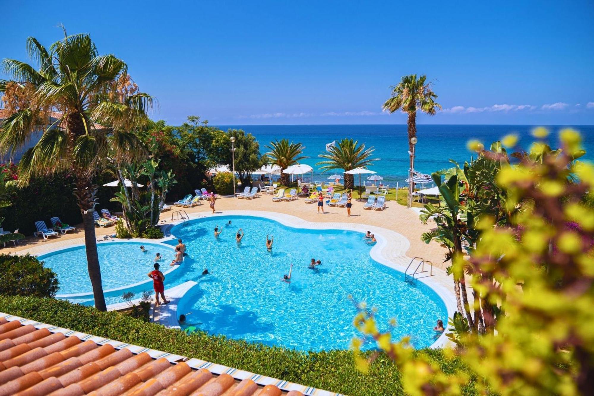 Hotel Ipomea Club Capo Vaticano Exterior photo