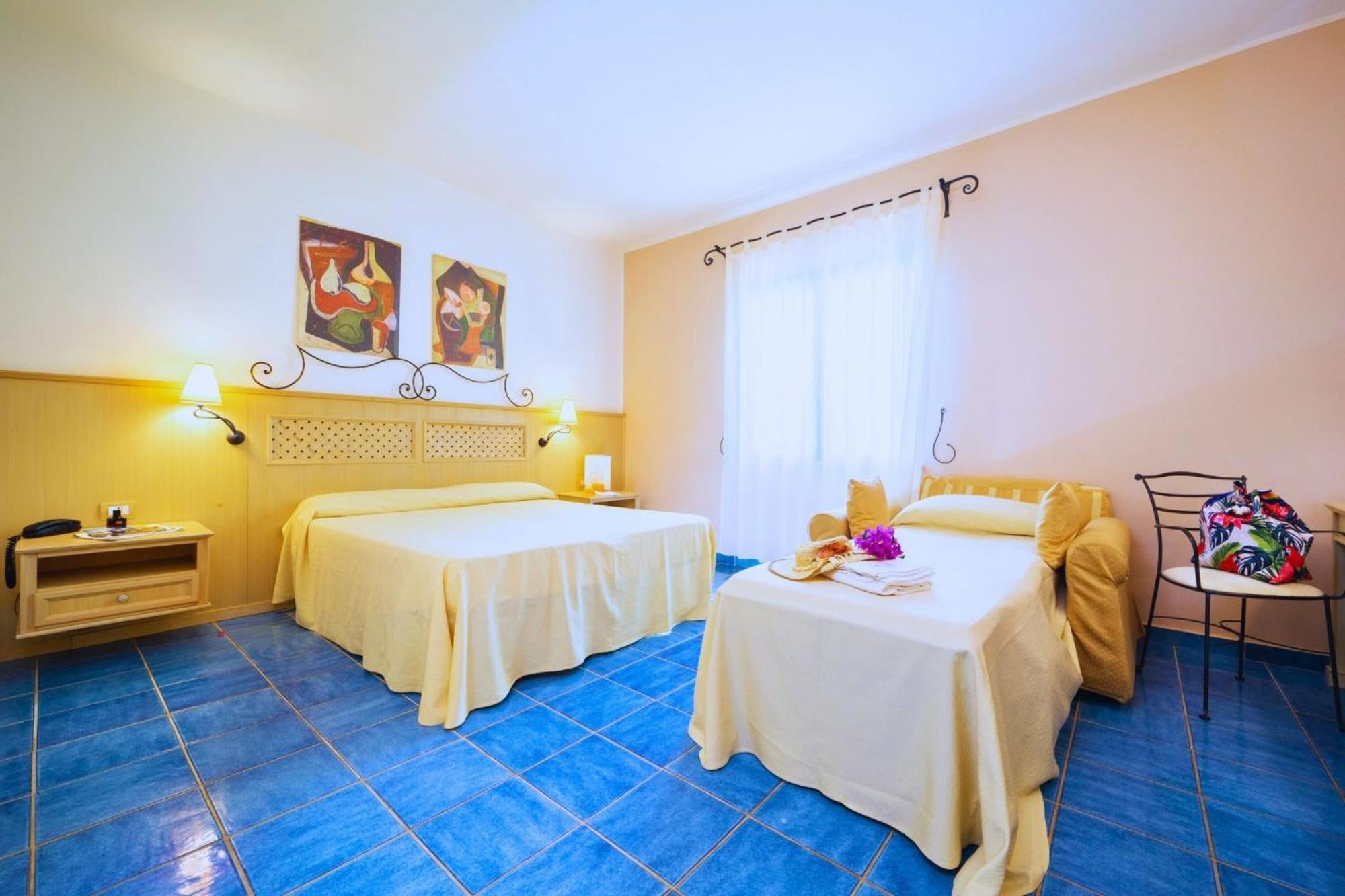 Hotel Ipomea Club Capo Vaticano Exterior photo